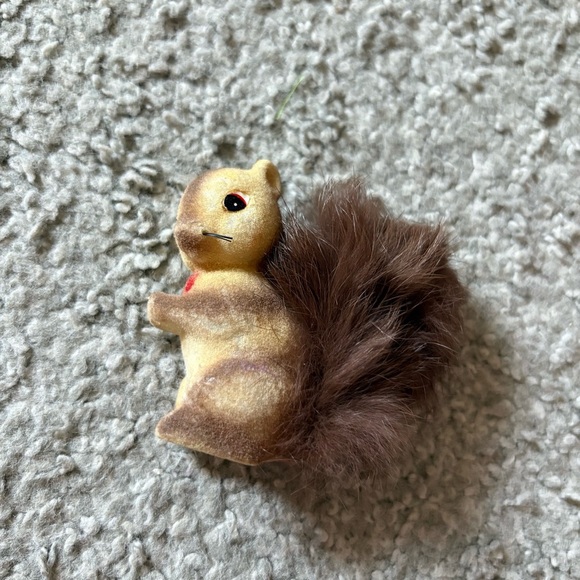 Vintage Flocked Celluloid Real Fur Brown Squirrel Made in Japan Vtg Figure - Picture 2 of 6
